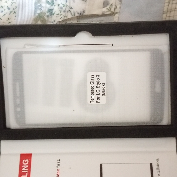 Screen protector - Picture 2 of 4
